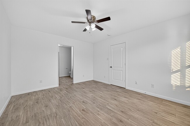 Building Photo - 6009 Cypress Ln