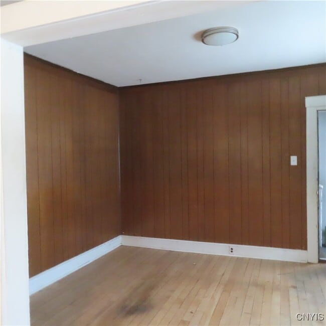 Building Photo - 540 Teall Ave