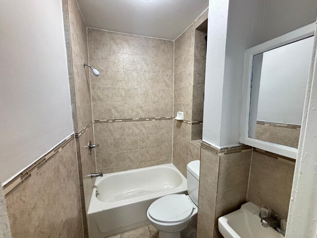 Building Photo - 235 56th St