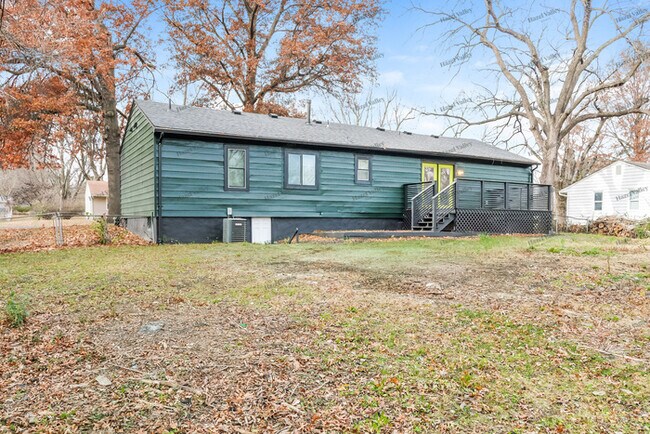 Building Photo - 7409 Appleton Ave