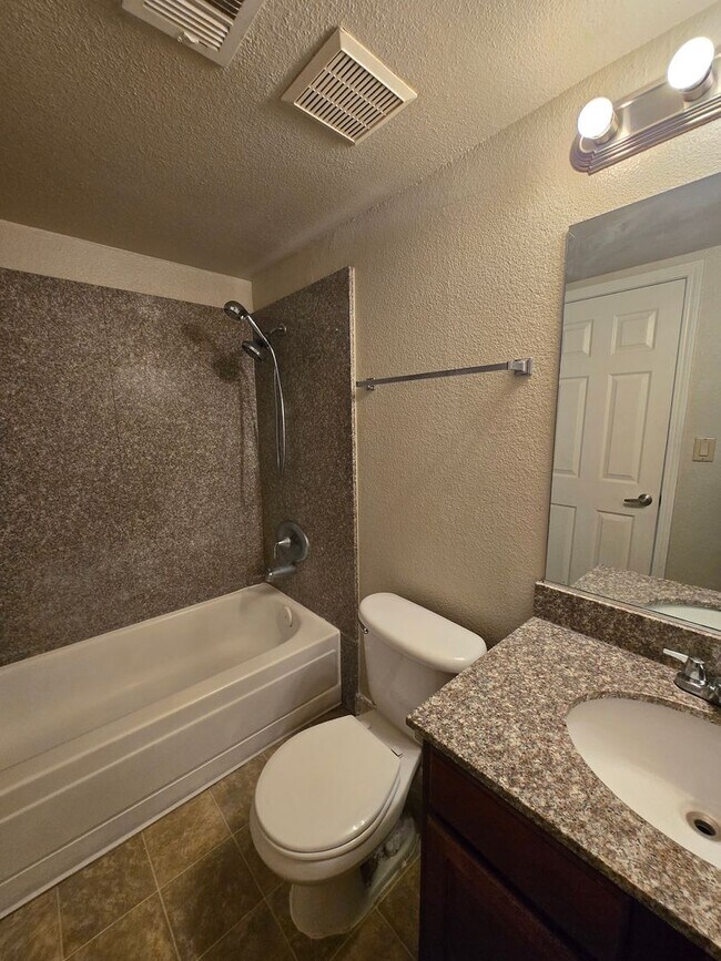 Building Photo - 5360 Indian River Dr