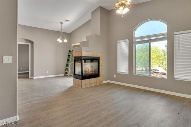 Building Photo - 3520 Glorious Iris Pl