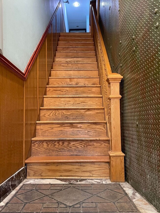 Building Photo - 711 Sansom St