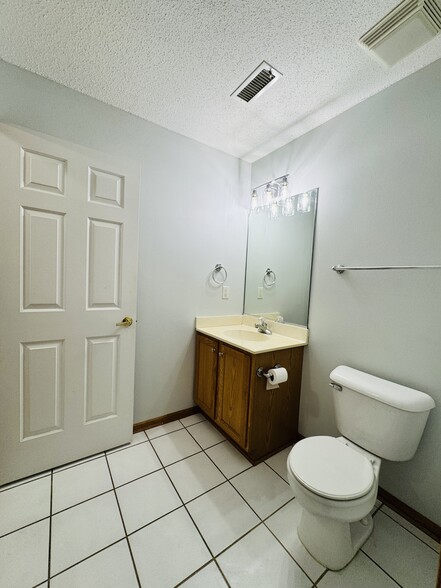 Building Photo - 7425 Wistful Vista Dr