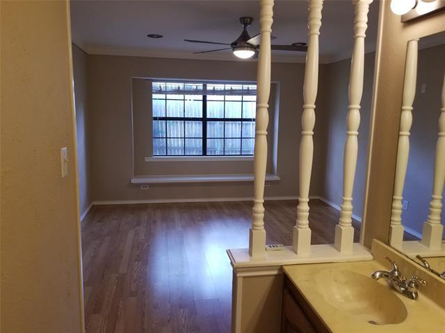 Building Photo - 1305 Clearview Dr