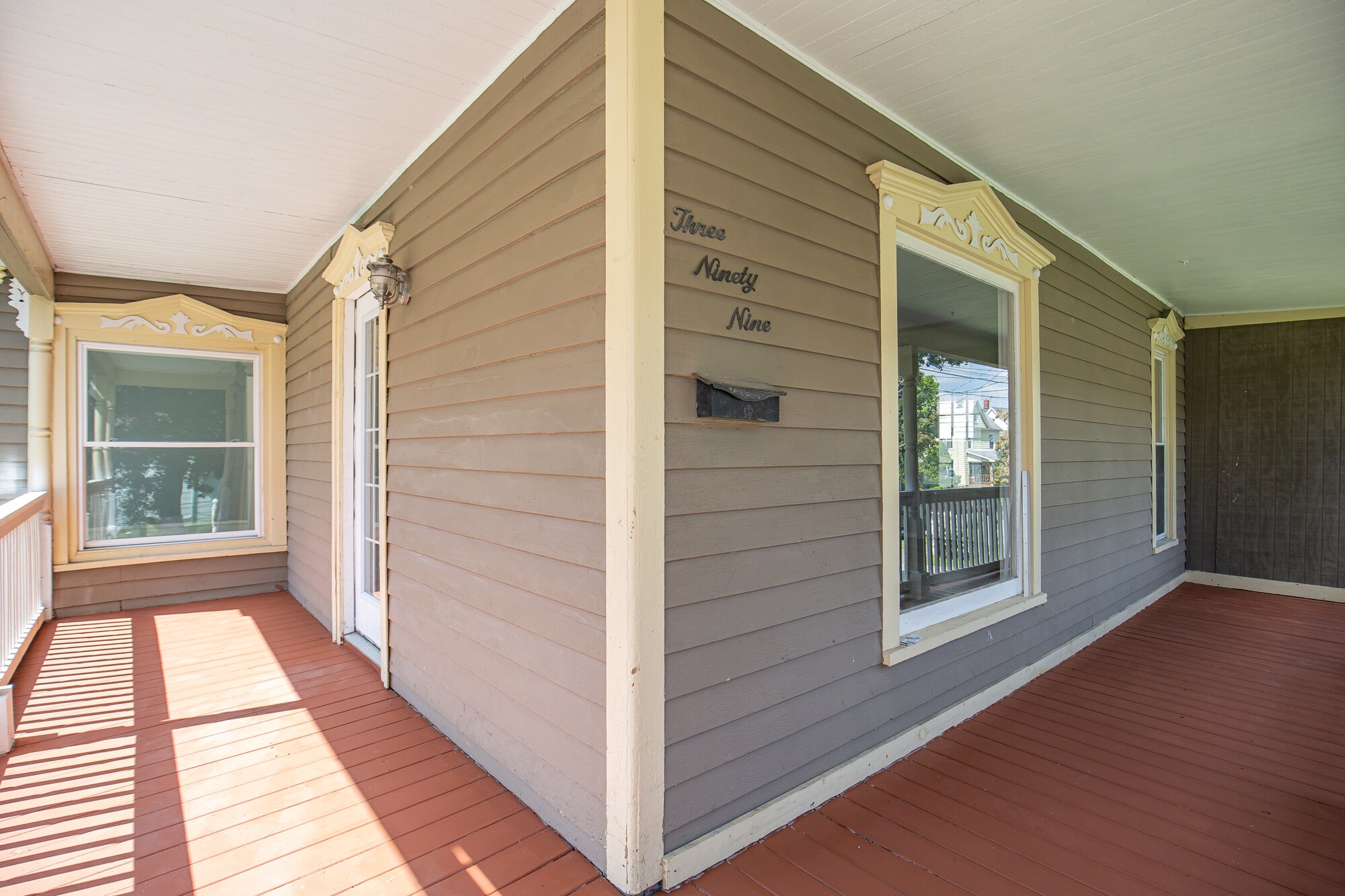 Building Photo - 399 S Division St