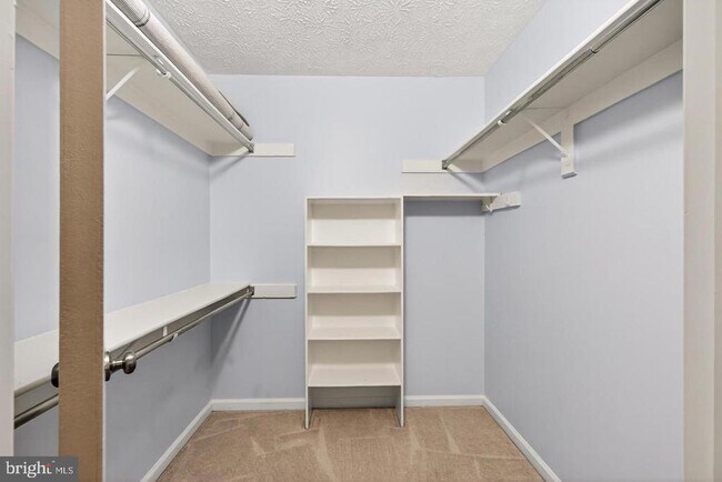 Building Photo - 2251 Hunters Run Dr