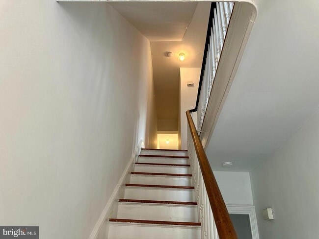 Building Photo - 131 E Antietam St