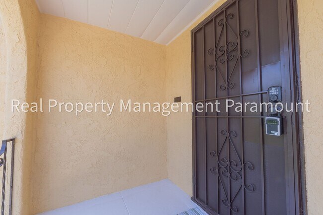 Building Photo - Beautiful Newly Renovated 3-Bedroom Home in a Prime Location