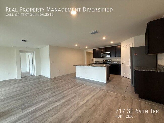 Building Photo - 717 SE 64th Terrace