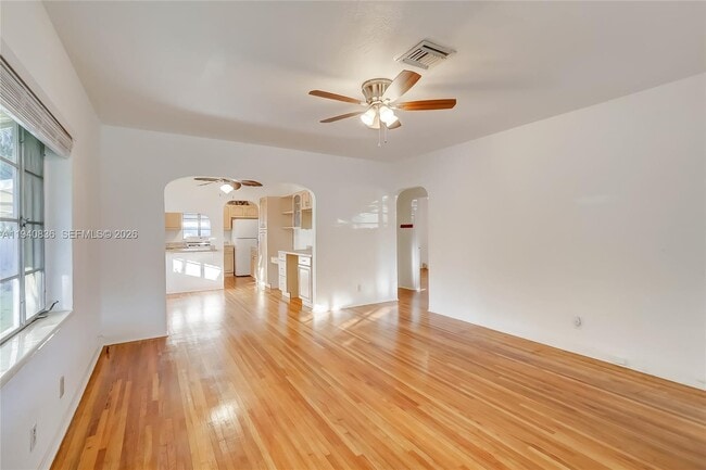 Building Photo - 1425 Madison St