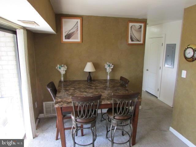 Building Photo - 6310 Hil-Mar Dr