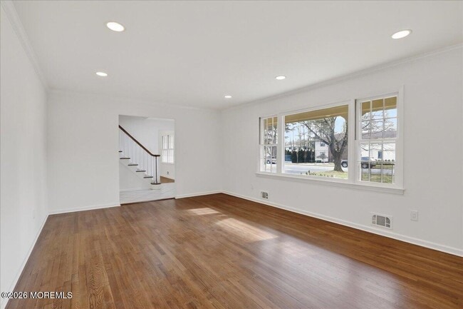 Building Photo - 15 Harbor Ct