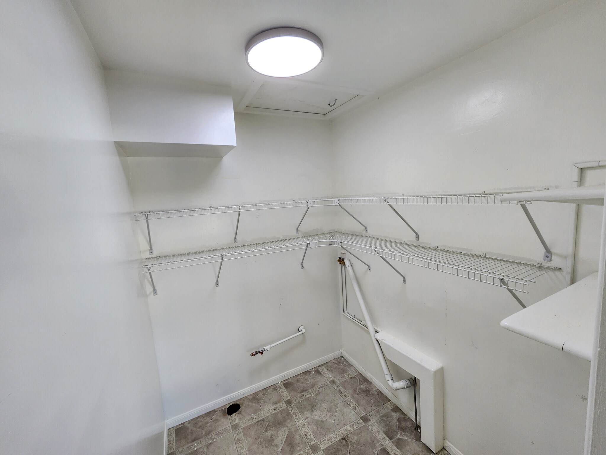 Building Photo - 10447 Cantara St