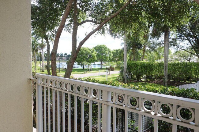 Building Photo - 9825 Baywinds Blvd