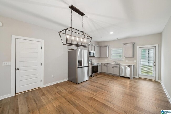 Building Photo - 615 Troubadour Ln