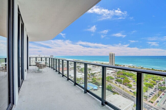 Building Photo - 580 72nd St