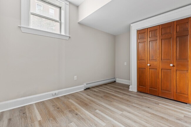 Building Photo - 141 Longwood Ave