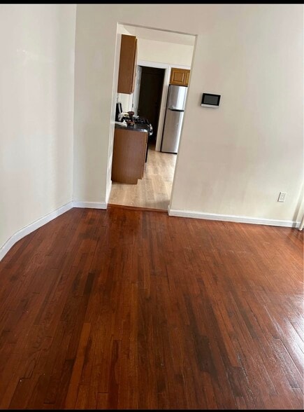 Building Photo - 11 William St