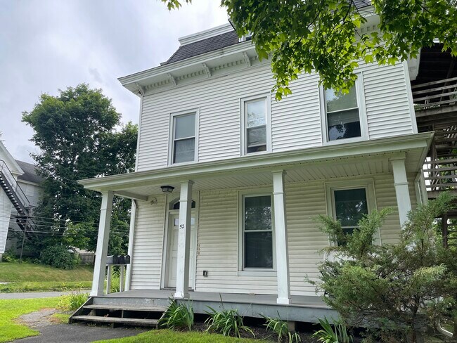 Primary Photo - 52 Pleasant St