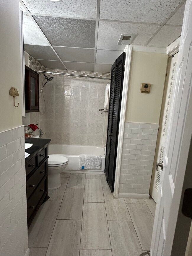 Building Photo - 2501 Harn Blvd