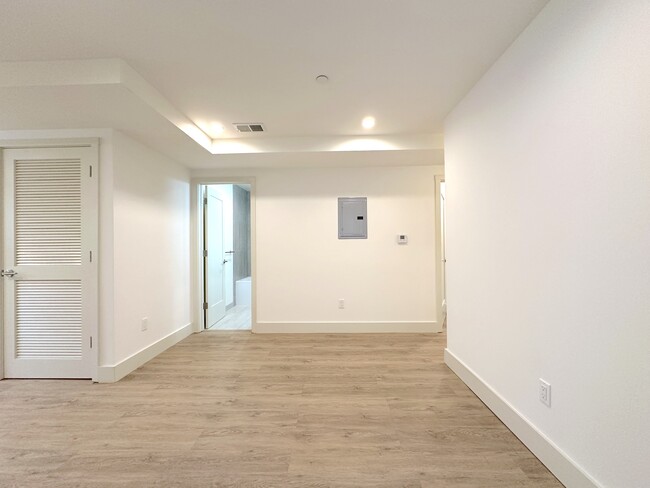 Building Photo - 108 Bosworth St