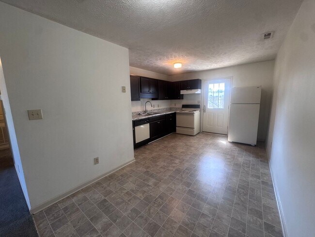 Building Photo - 143 Centipede Ln