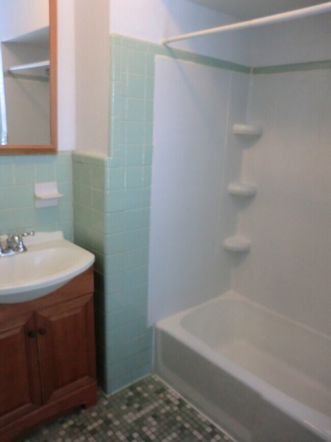 Building Photo - 7609 Tuscarora St