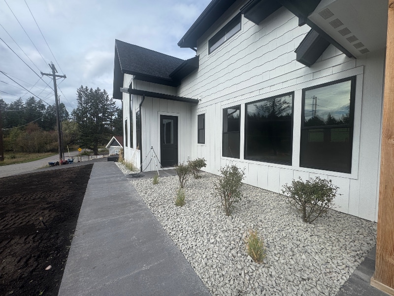 Building Photo - 1120 Holt Dr