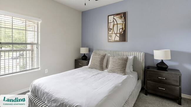 Building Photo - 6101 N Riverside Dr