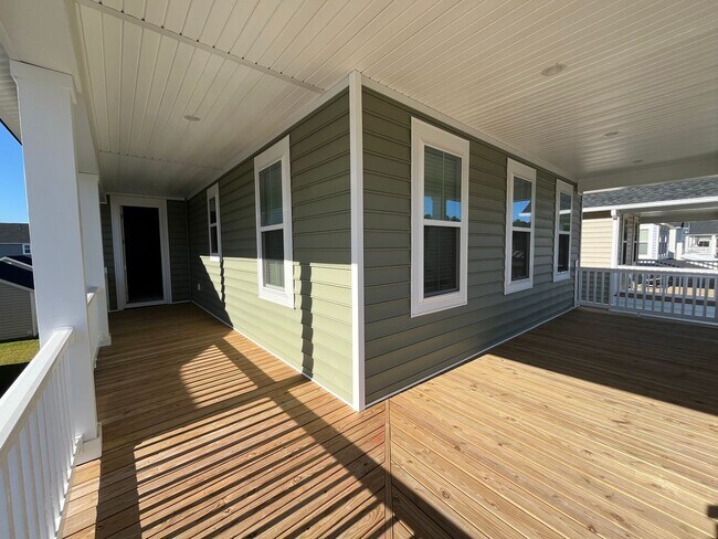 Building Photo - Stunning 4 Bedroom 4.5 Bath Home In Summer...