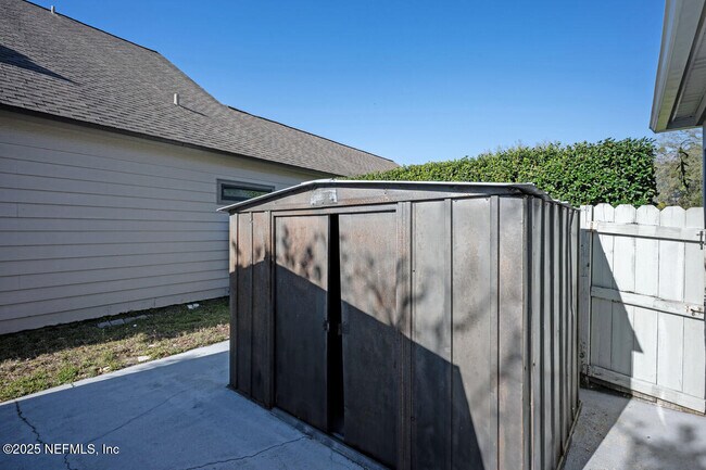 Building Photo - 2958 Lantana Lakes Dr E