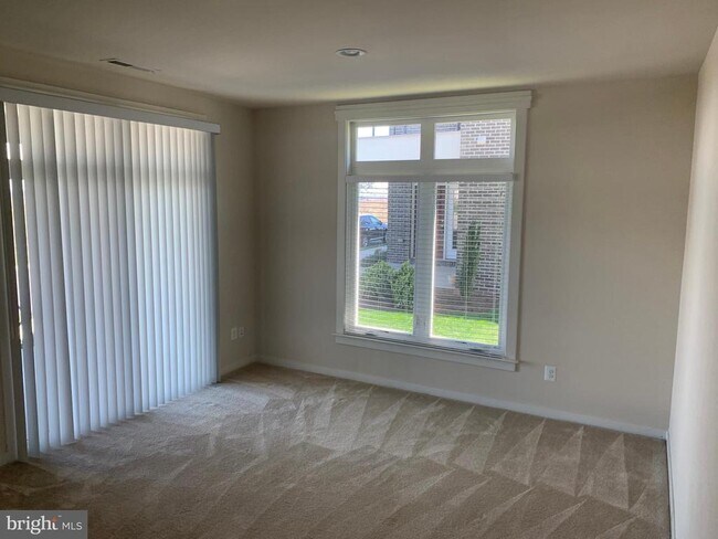 Building Photo - 21035 Ashburn Heights Dr