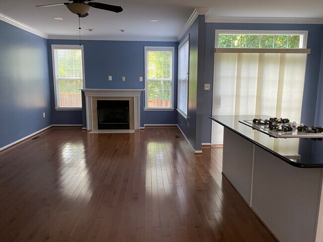 Building Photo - 5708 Governors Pond Cir