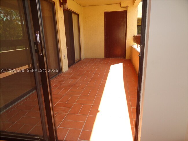 Building Photo - 8850 SW 123rd Ct