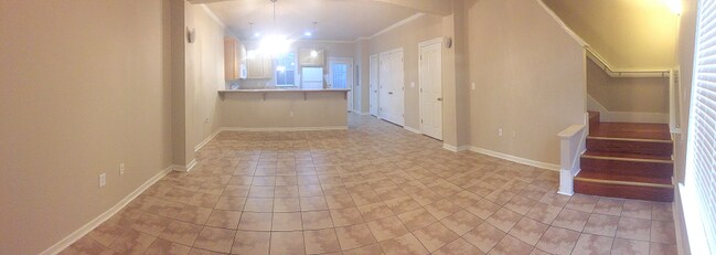 Building Photo - 2405 Brightside Dr