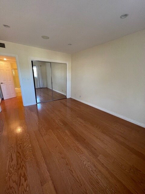 Building Photo - 451 S Barrington Ave