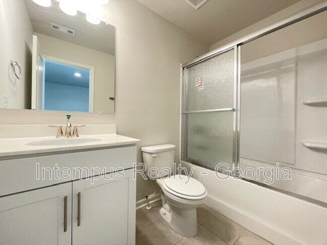 Building Photo - 44 Garnet Dr