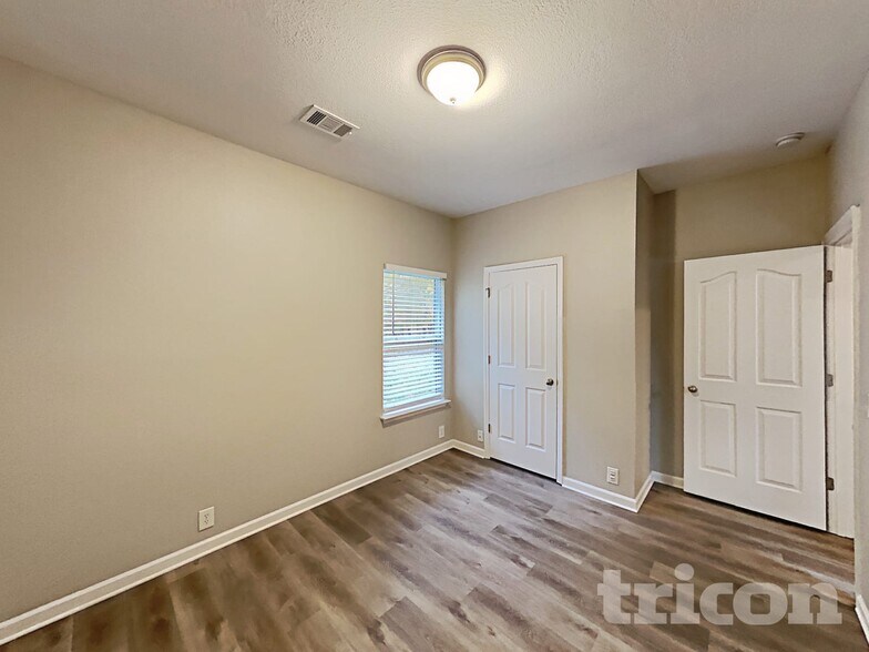 Building Photo - 202 Foster Dr