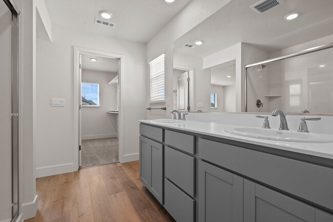 Building Photo - The Aspen - Luxurious 3 Bedroom 2.5 Bath T...