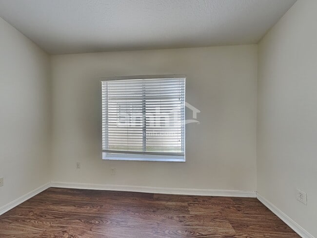 Building Photo - 4340 Country Hills Blvd