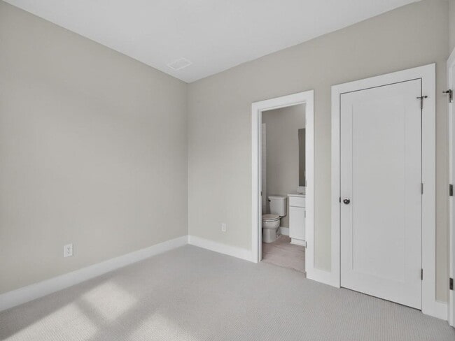 Building Photo - 1308 Koa Ct