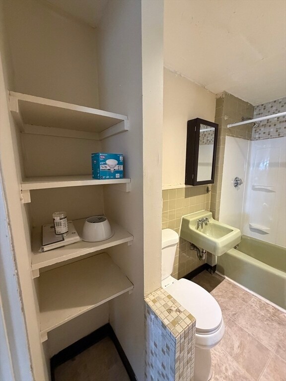 Building Photo - 90 Bacon St