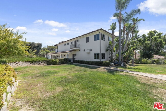 Building Photo - 27355 Pacific Coast Hwy