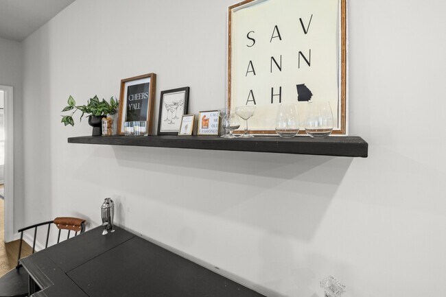 Building Photo - 119 Holloway Hl