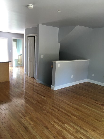 Open floor plan - 14 Heron Cove Dr