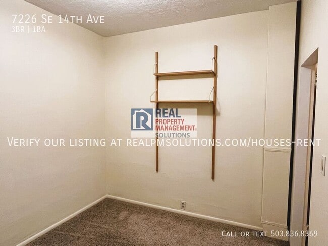 Building Photo - 7226 SE 14th Ave