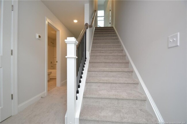 Building Photo - 817 Portland Rose Dr