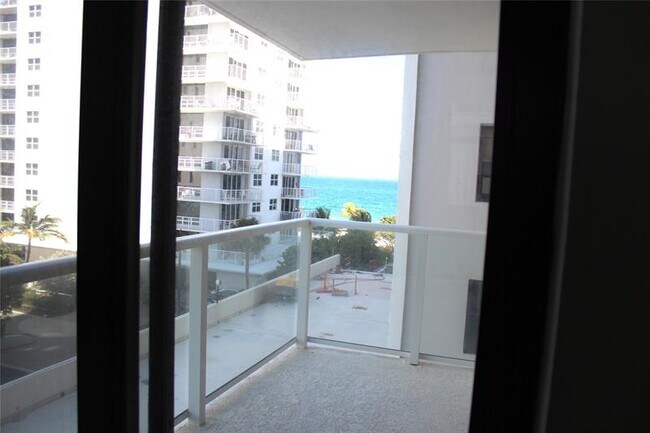 Building Photo - 1000 S Ocean Blvd