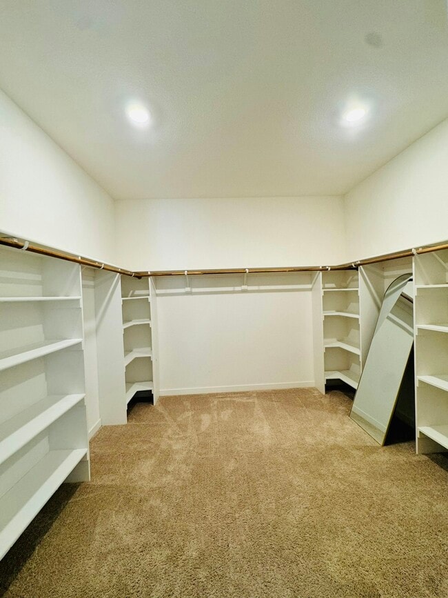 Building Photo - 5440 Guenoc Valley Ln